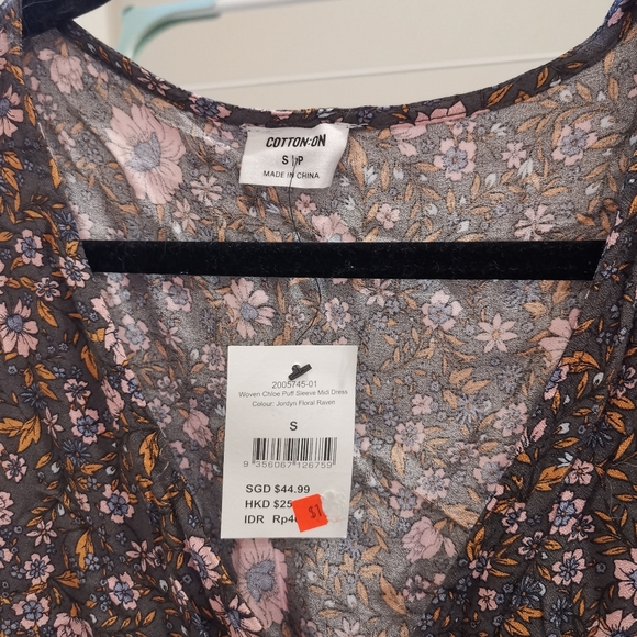 Cotton On dress - Picture 2 of 4